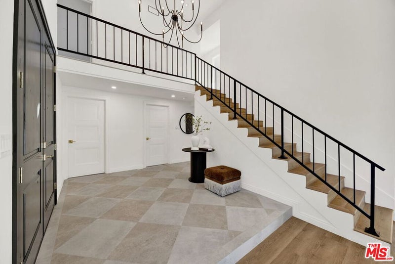 8815 Sari Avenue