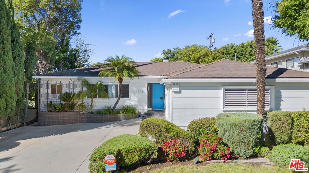 1601 S Beverly Drive