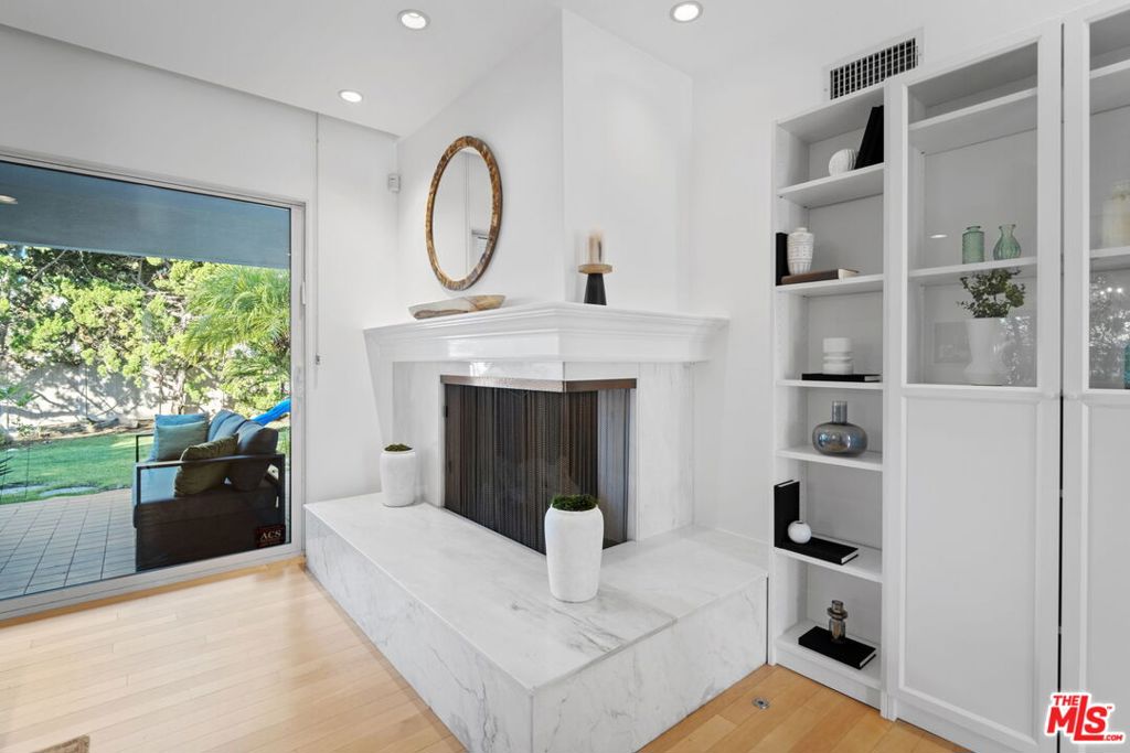 1601 S Beverly Drive