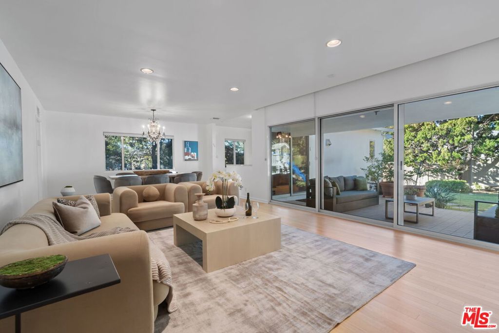 1601 S Beverly Drive