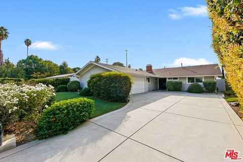 8509 Shirley Avenue Northridge CA 91324
