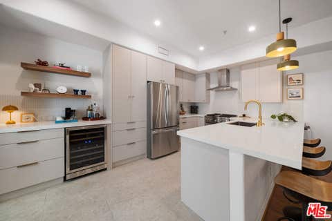 Photo of 10913 Whipple Street #205, Toluca Lake, CA 91602 (MLS # 26852625)
