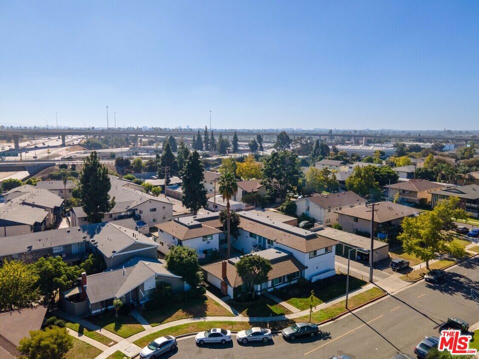 Properties 4 2650 E Park Lane