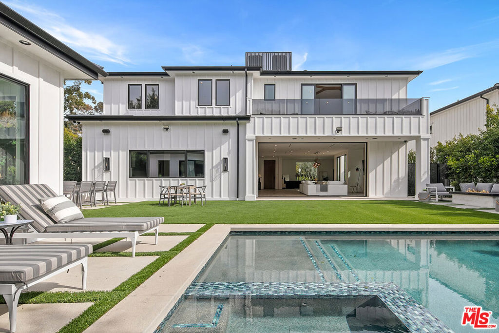 Properties 1 211 Veteran Avenue