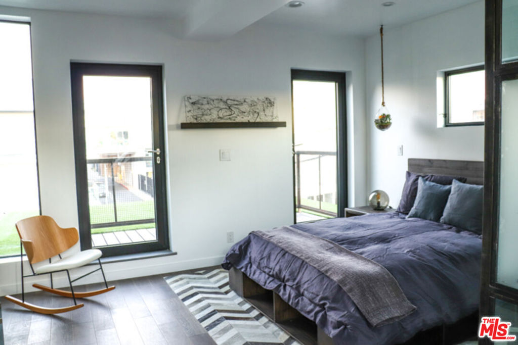 715 N El Centro Avenue