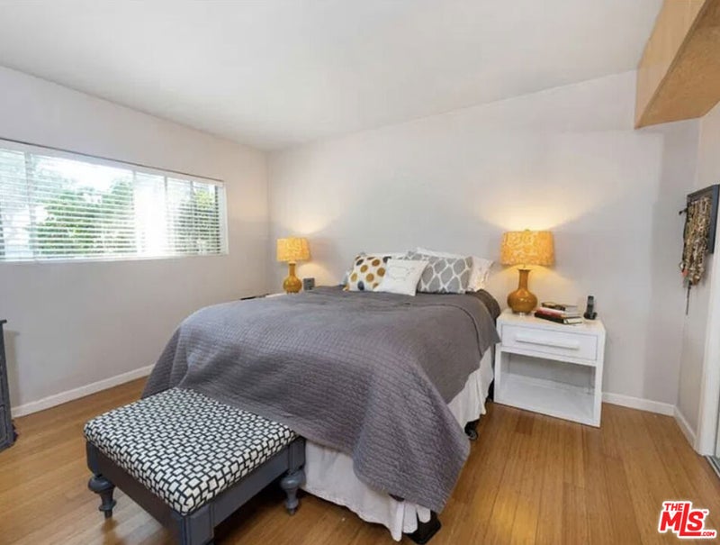 404 San Vicente Boulevard 28