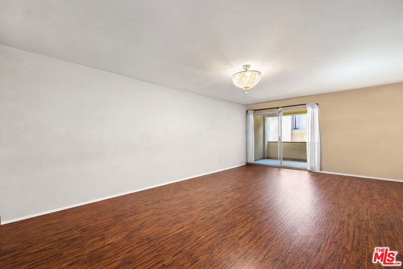 5651 Sumner Way 203