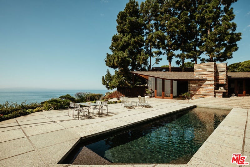 8 Sea Cove Drive