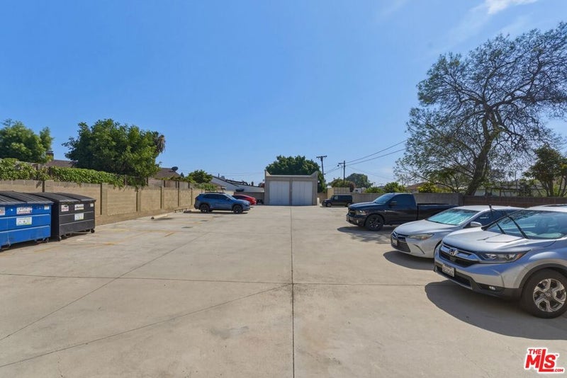 814 W Redondo Beach Boulevard
