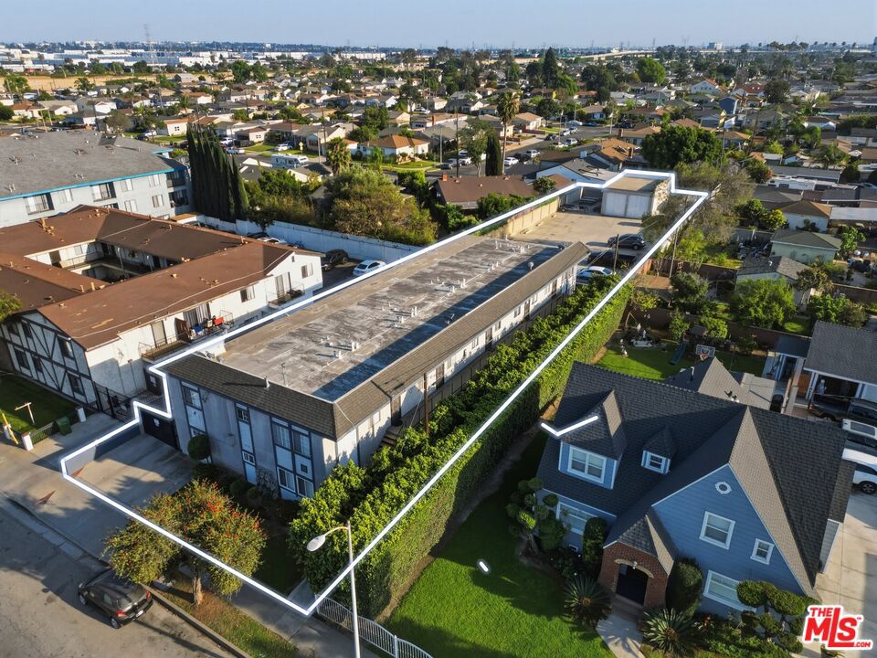 814 W Redondo Beach Boulevard
