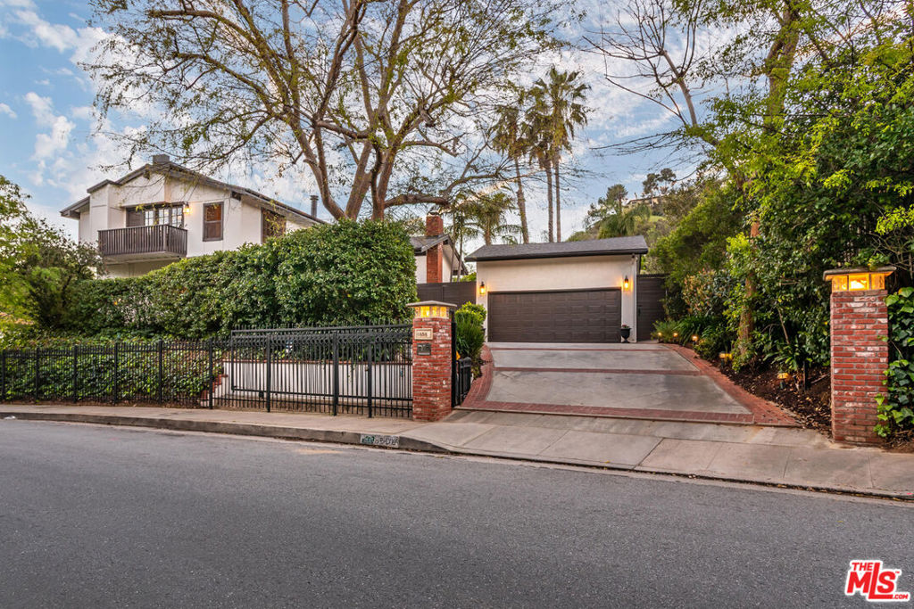 8606 Allenwood Road