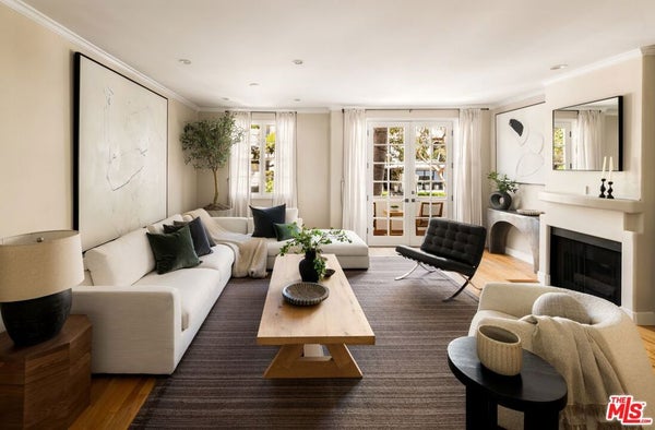 1663 MALCOLM AVE APT 102, LOS ANGELES, CA 90024 - Image eeb322a3e7fcafb4cb1a5333d2ba47ed/2694976896