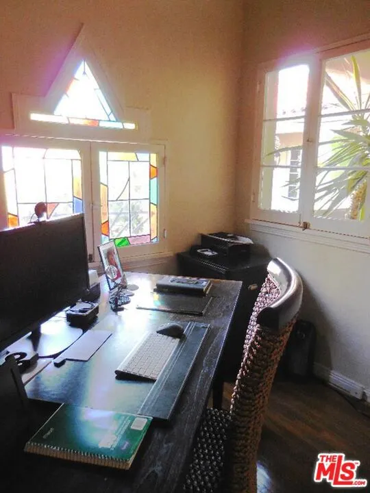 Los Angeles, California 90035, United States, 3 Bedrooms Bedrooms, ,2 BathroomsBathrooms,Residential,Active,199619