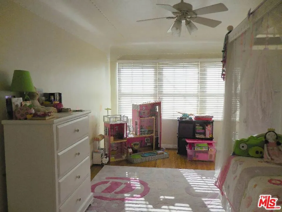 Los Angeles, California 90035, United States, 3 Bedrooms Bedrooms, ,2 BathroomsBathrooms,Residential,Active,199619