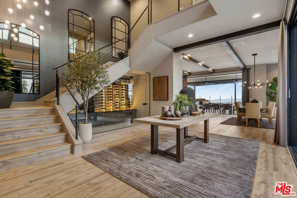 20524 W Shelley Lane