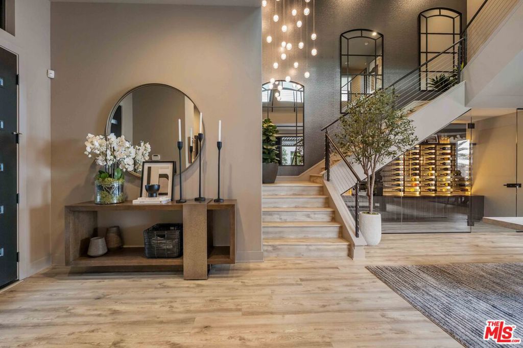 20524 W Shelley Lane