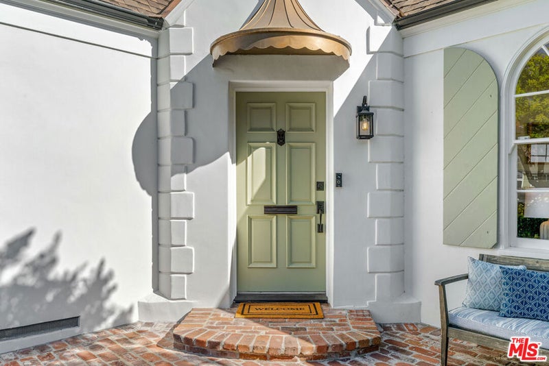 2344 Paloma Street