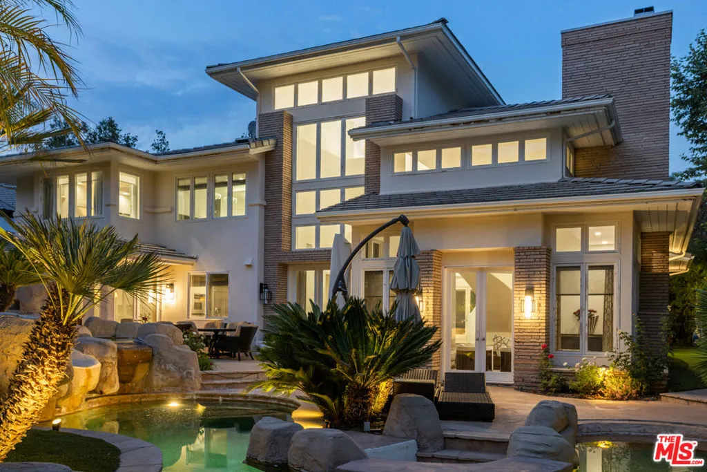 Westlake Village, California 91361, United States, 5 Bedrooms Bedrooms, ,6 BathroomsBathrooms,Residential,Active,216469