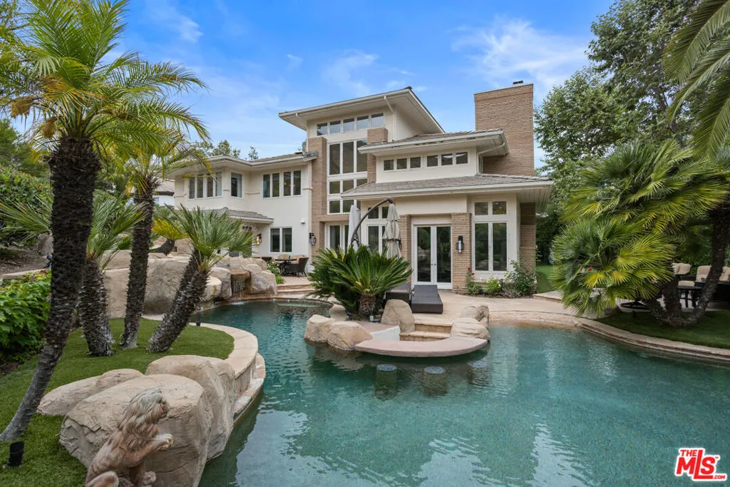 Westlake Village, California 91361, United States, 5 Bedrooms Bedrooms, ,6 BathroomsBathrooms,Residential,Active,216469