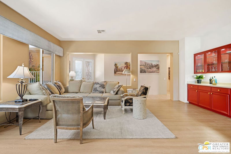 154 Kavenish Drive