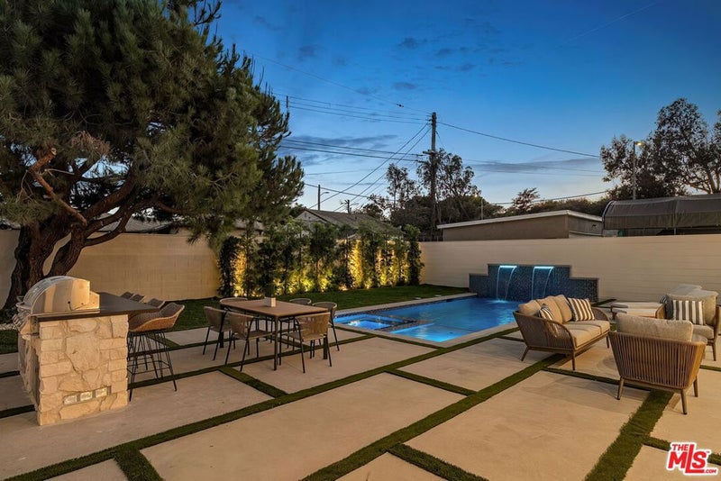 12122 Ivy Place
