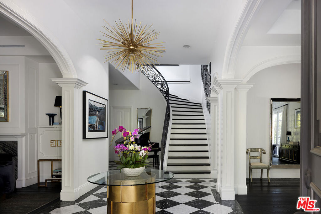 1600 Clear View Drive