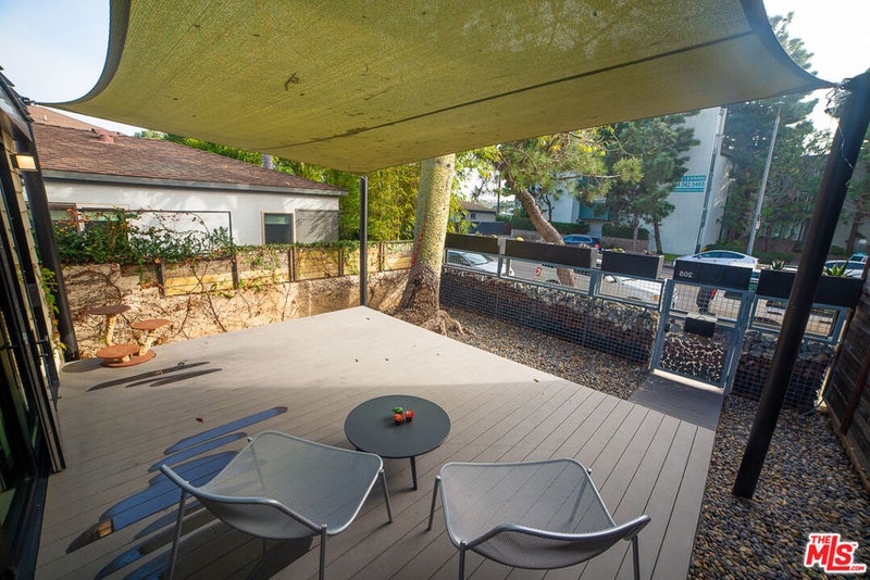 205 Venice Way