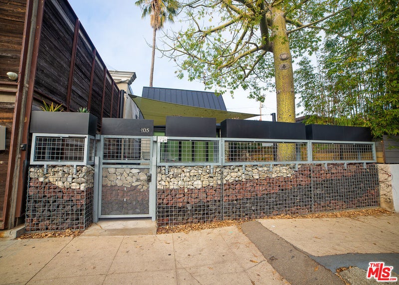 205 Venice Way