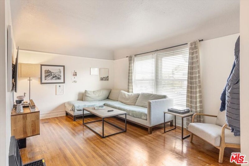 4038 W 59th Place