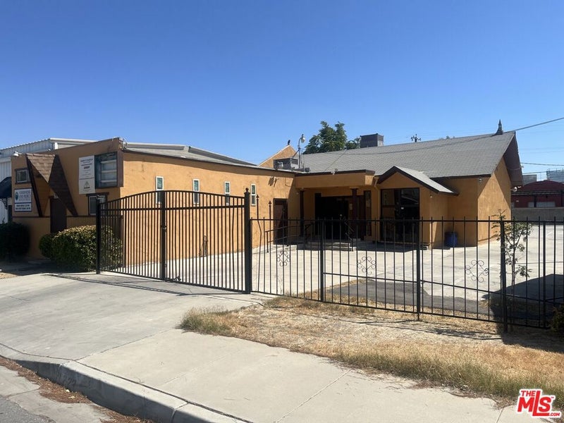 1223 Dolores Street