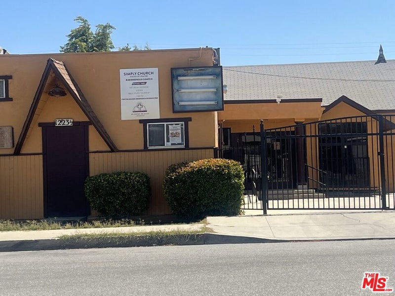 1223 Dolores Street