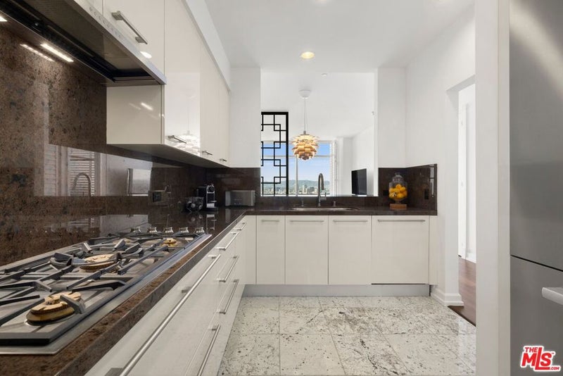 900 W Olympic Boulevard 36F