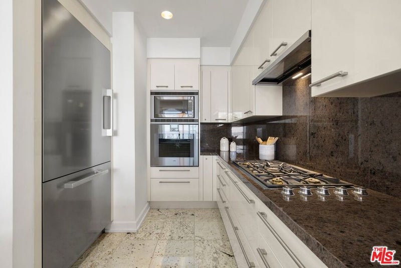900 W Olympic Boulevard 36F