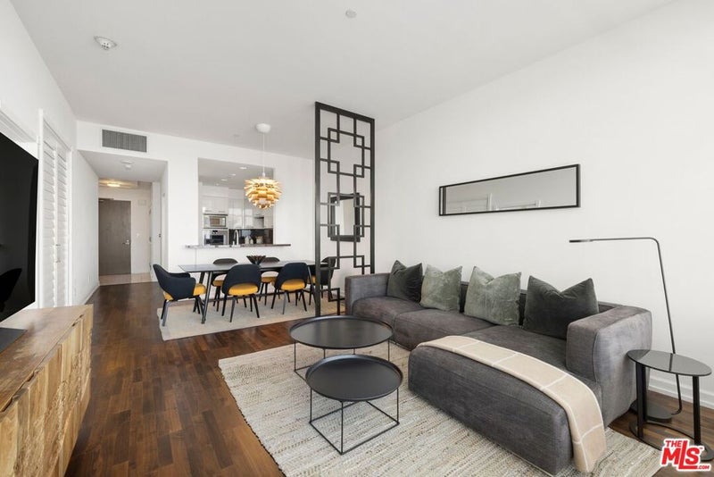 900 W Olympic Boulevard 36F