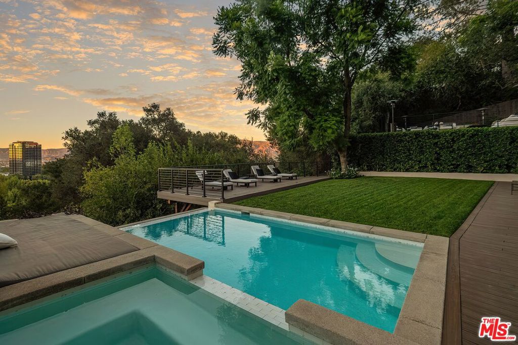 3208 Oakley Drive