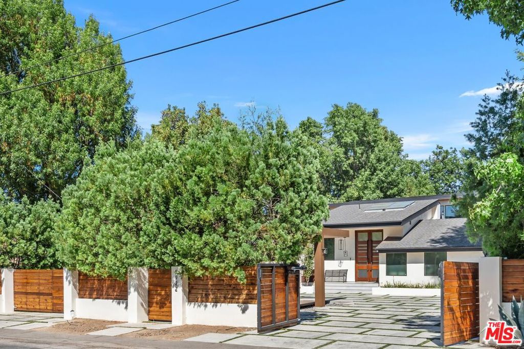 Properties 1 5922 Oakdale Avenue