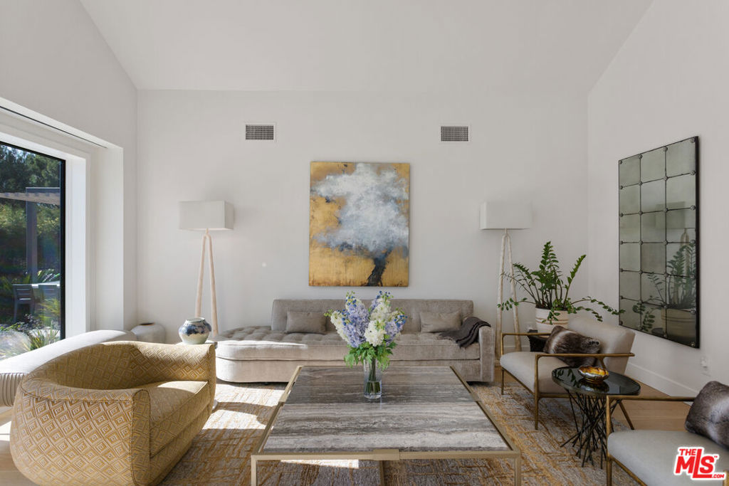 1885 Mesa Ridge Avenue