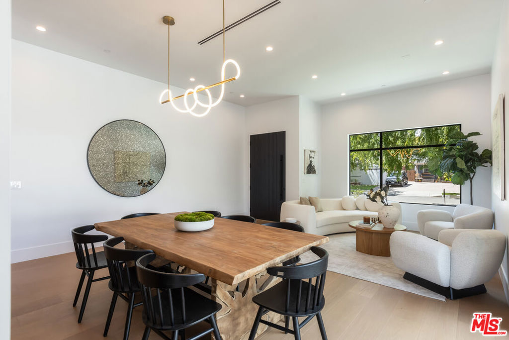 Properties 4 4458 Jasmine Avenue