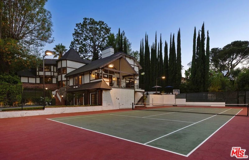 19540 Wells Drive