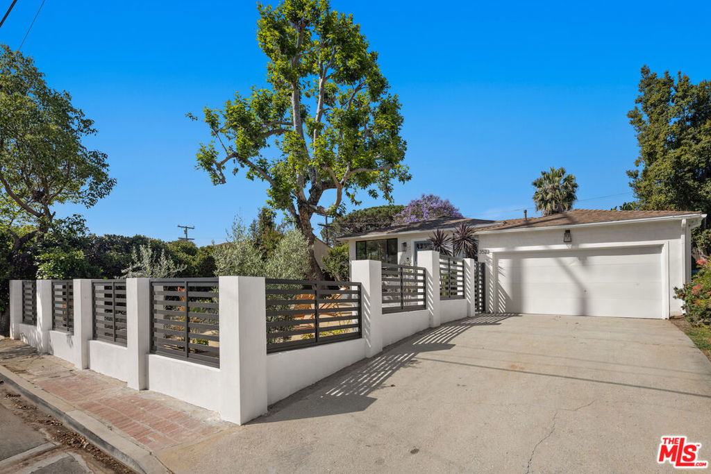 3523 Military Avenue