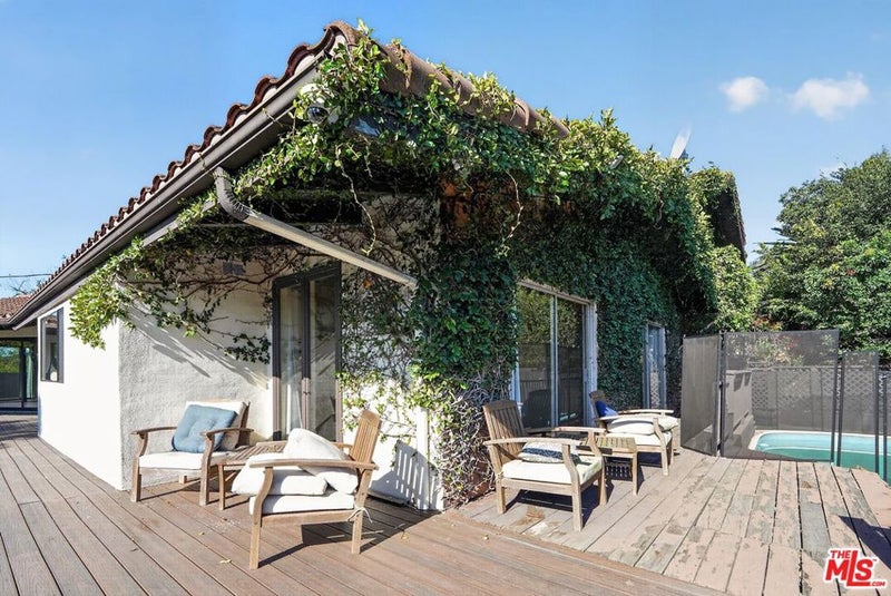 8147 Mulholland Drive