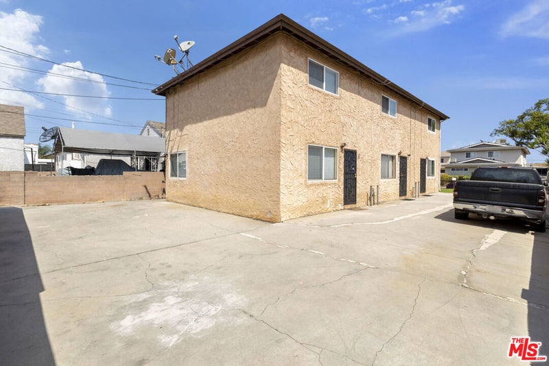 1524 W 81st Street