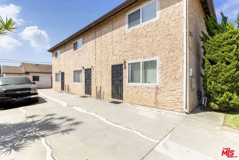 1524 W 81st Street