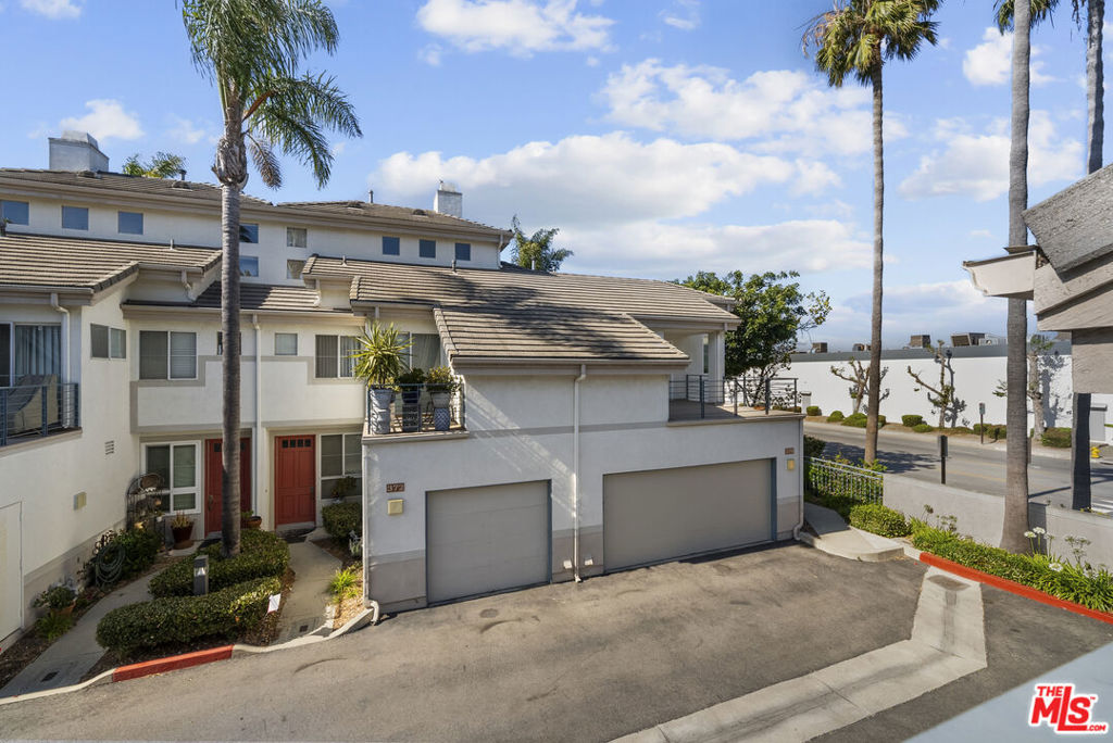 373 Blue Dolphin Drive
