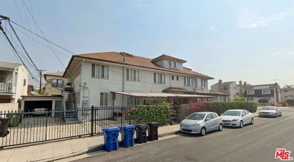 903 N Edgemont Street