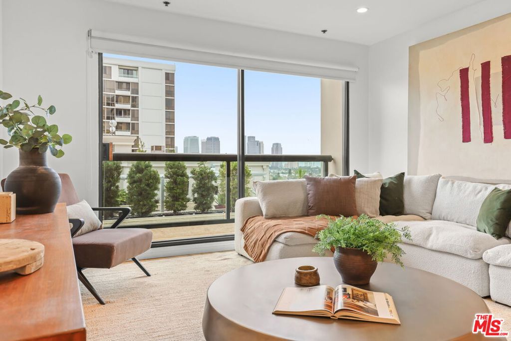 10724 Wilshire Boulevard 704