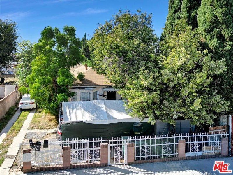 8611 Elm Street