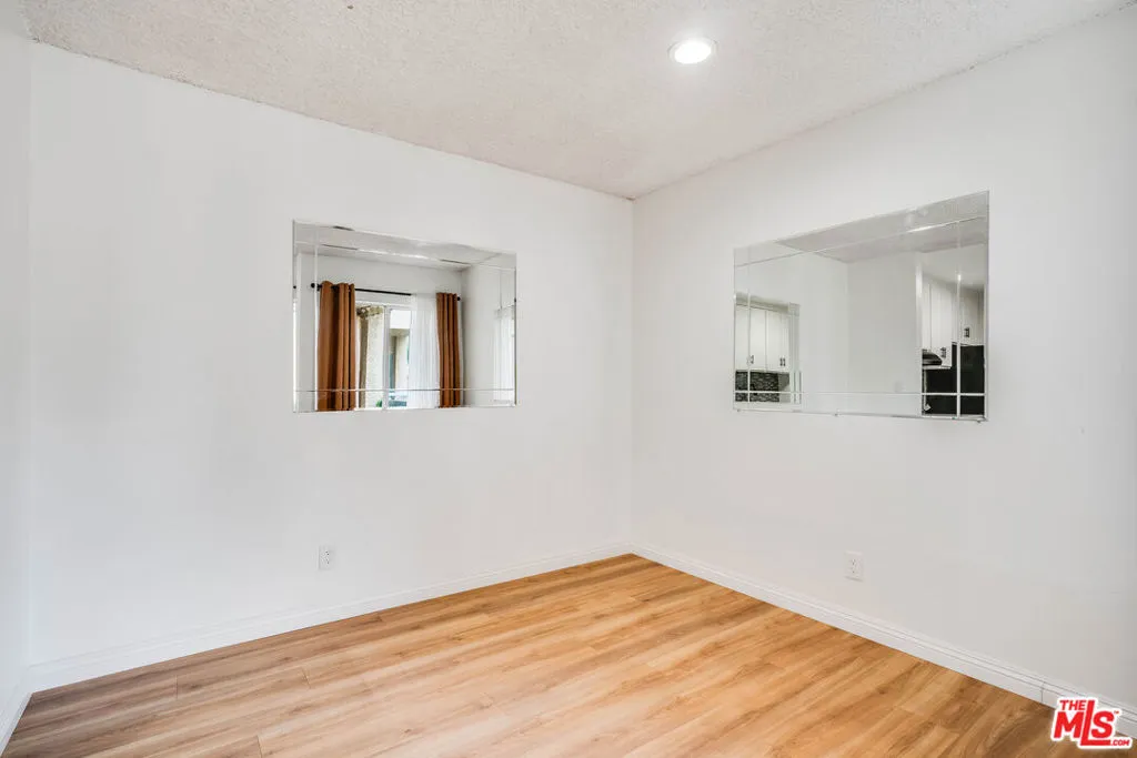 Tarzana, California 91356, United States, 2 Bedrooms Bedrooms, ,2 BathroomsBathrooms,Residential,Active,146232