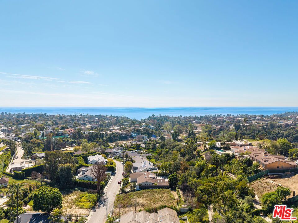 1109 Maroney Lane