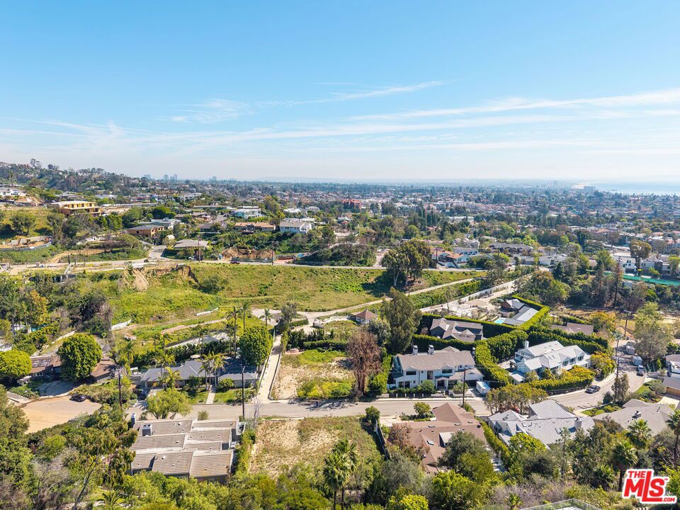 1109 Maroney Lane
